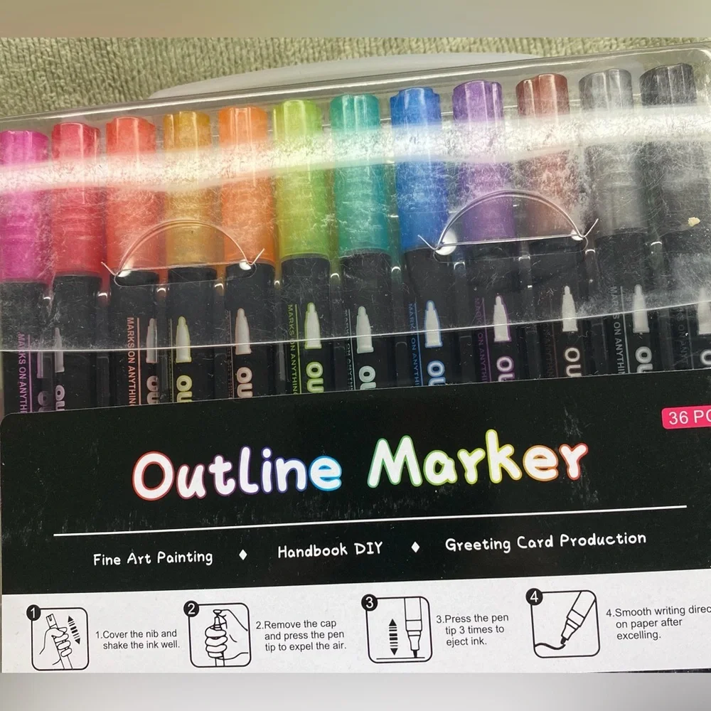 36- Metallic Outline Markers